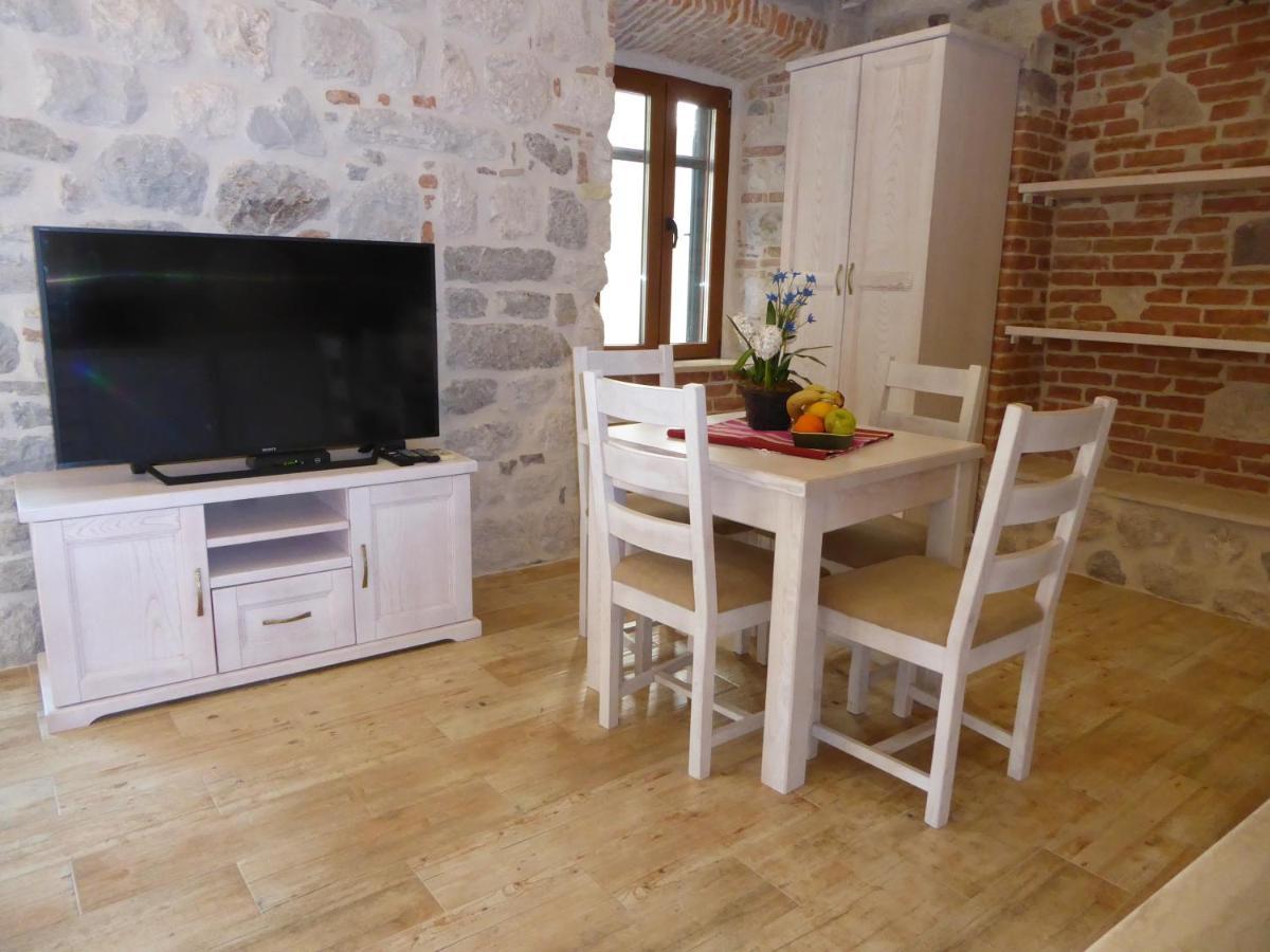 Apartaments Charlie Chaplin Kotor Eksteriør billede
